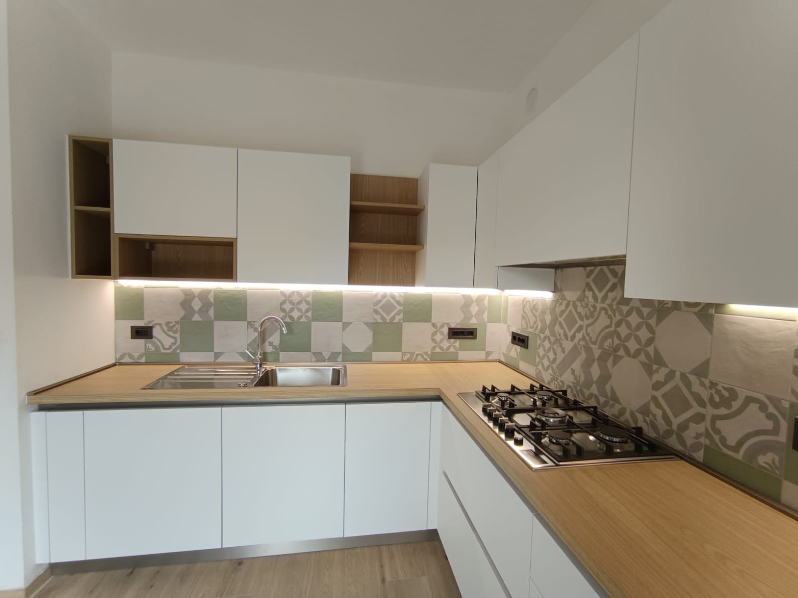 Cucina moderna domino
