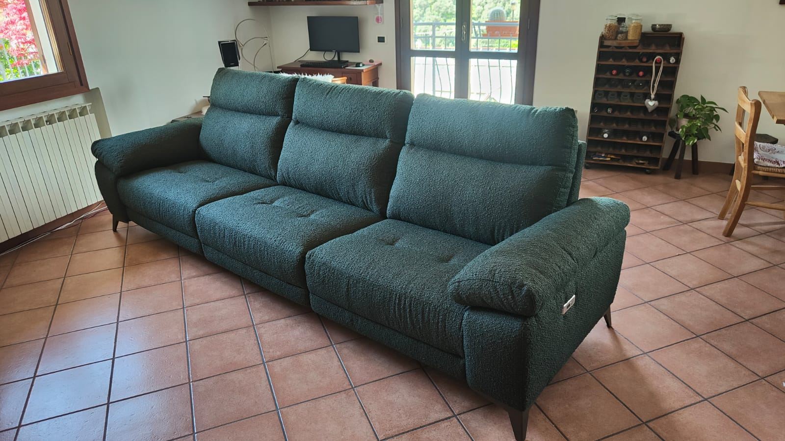 Divano verde scuro 1