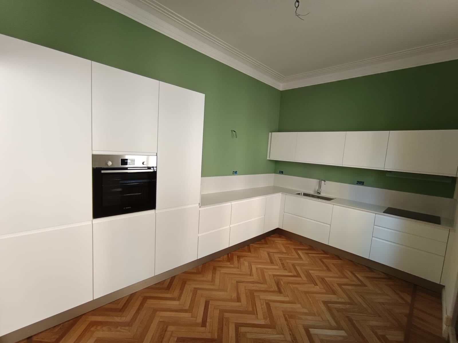 Cucina moderna bianca